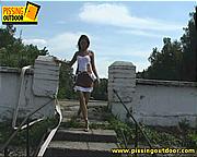 pee girl outside