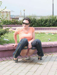 Girl peeing in public 09